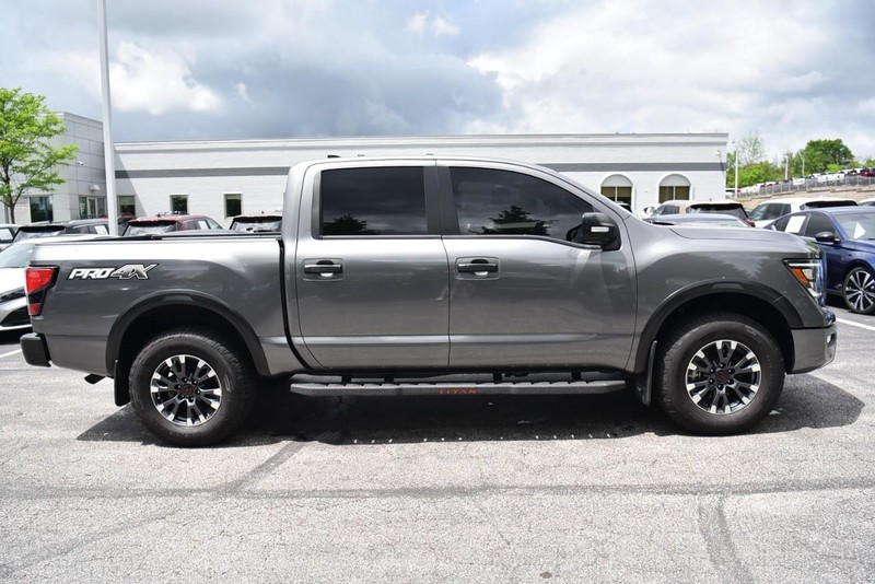 Nissan Titan Vehicle Image 05