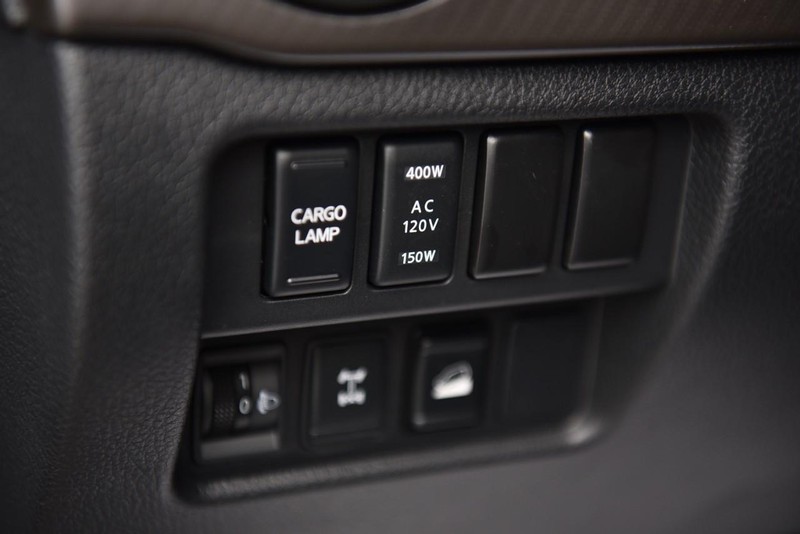 Nissan Titan Vehicle Image 15
