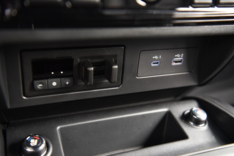 Nissan Titan Vehicle Image 21