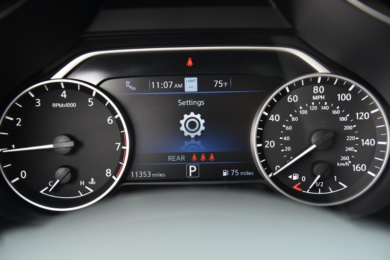 Nissan Murano Vehicle Image 14