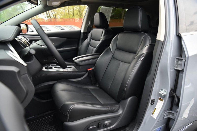 Nissan Murano Vehicle Image 21