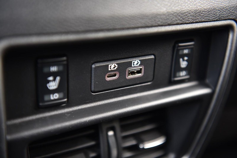 Nissan Murano Vehicle Image 25