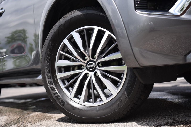 Nissan Armada Vehicle Image 03