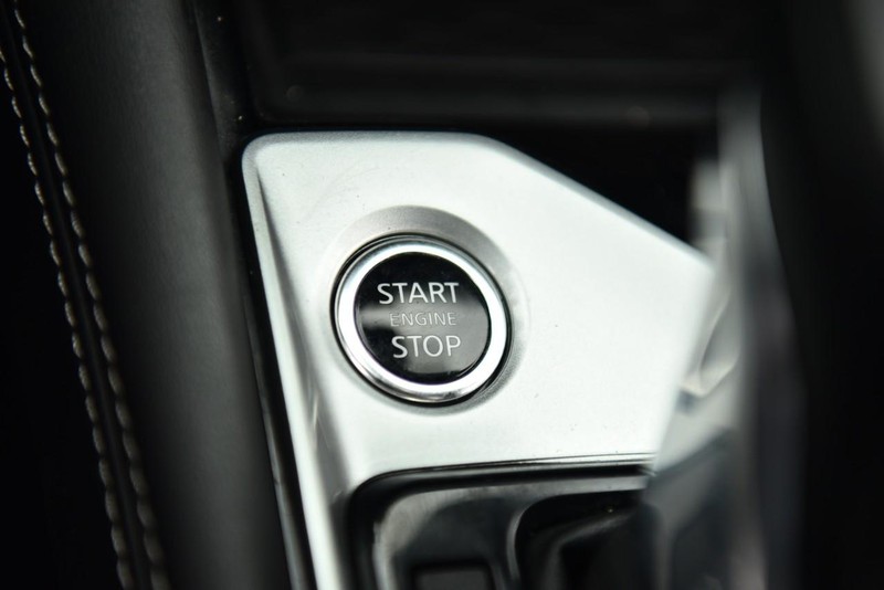 Nissan Altima Vehicle Image 17