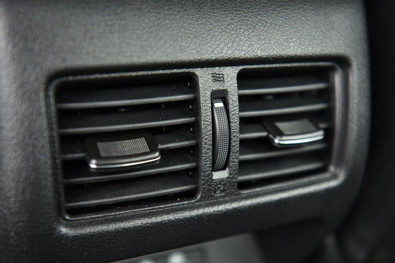 Nissan Altima Vehicle Image 23