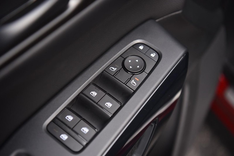 Nissan Pathfinder Vehicle Image 09