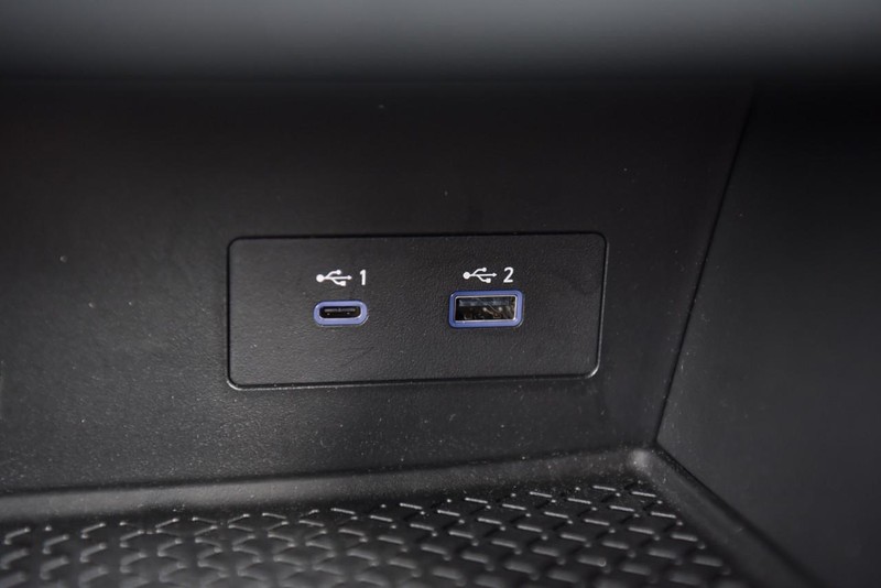 Nissan Pathfinder Vehicle Image 15
