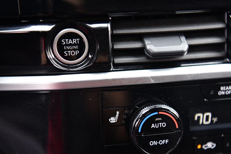Nissan Pathfinder Vehicle Image 18