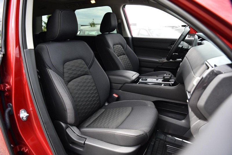 Nissan Pathfinder Vehicle Image 21