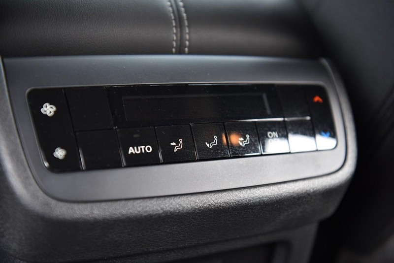 Nissan Pathfinder Vehicle Image 24
