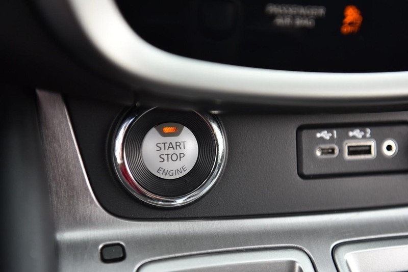 Nissan Murano Vehicle Image 17