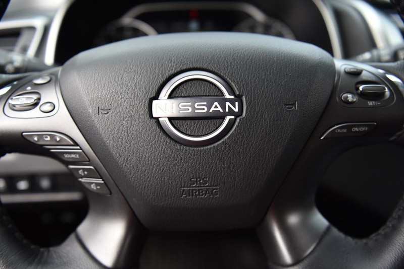 Nissan Murano Vehicle Image 20