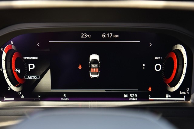 Nissan Rogue Vehicle Image 13