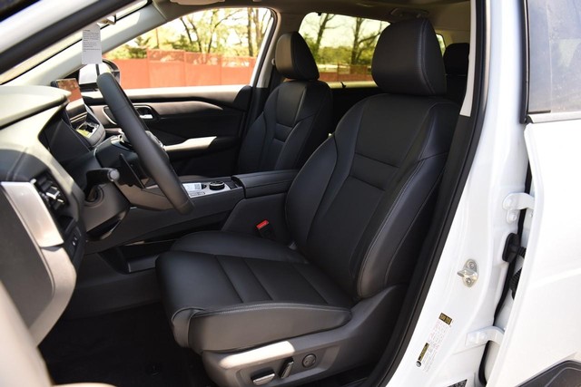 Nissan Rogue Vehicle Image 20