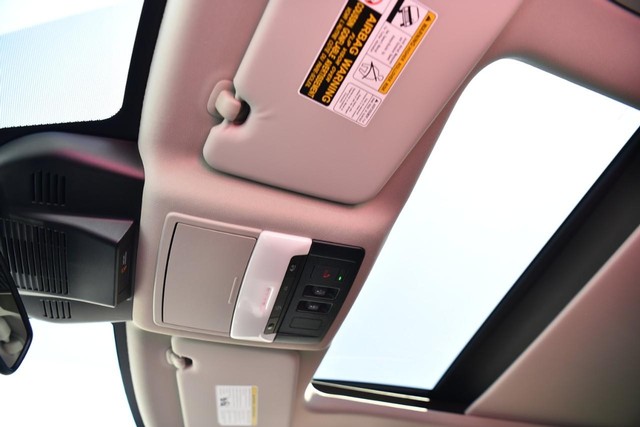 Nissan Rogue Vehicle Image 22