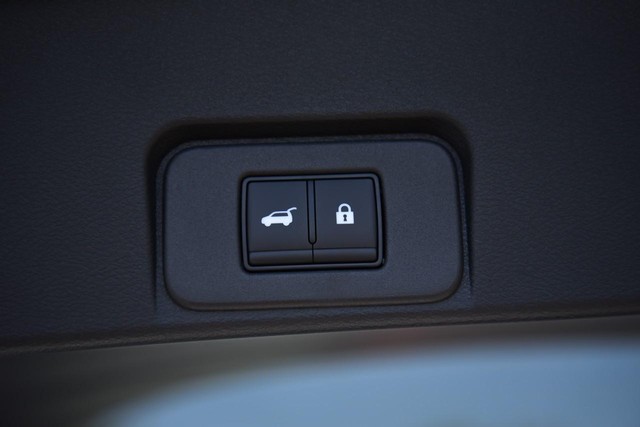 Nissan Rogue Vehicle Image 27