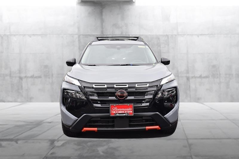 Nissan Rogue Vehicle Image 04