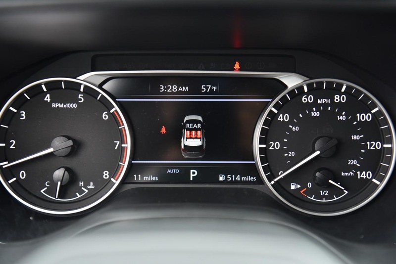 Nissan Rogue Vehicle Image 13