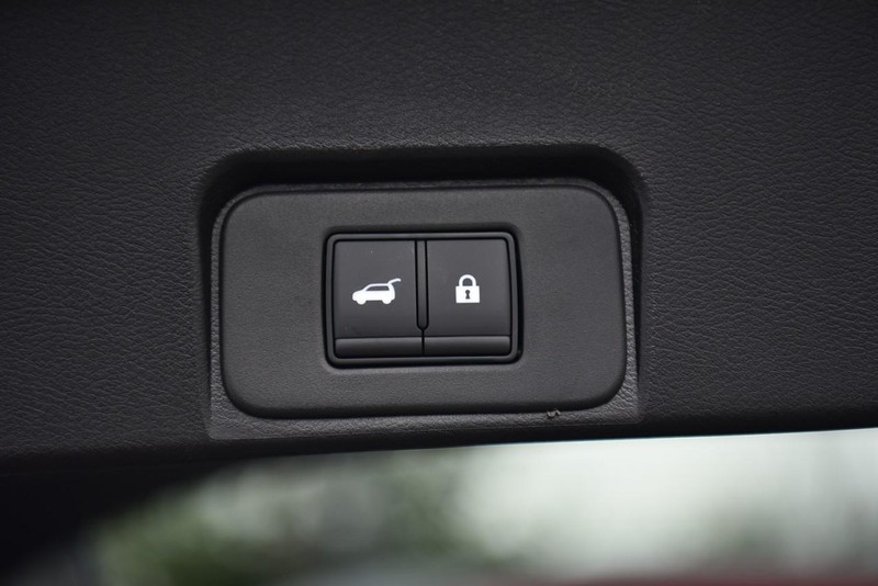 Nissan Rogue Vehicle Image 28