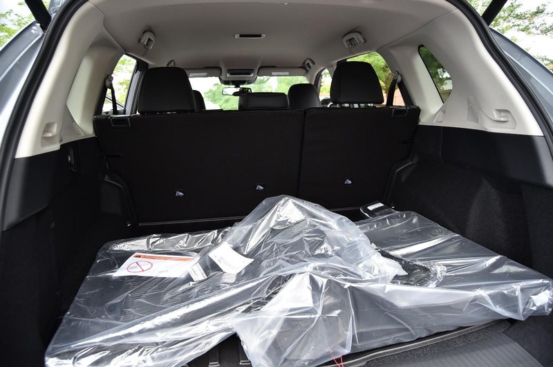 Nissan Rogue Vehicle Image 26