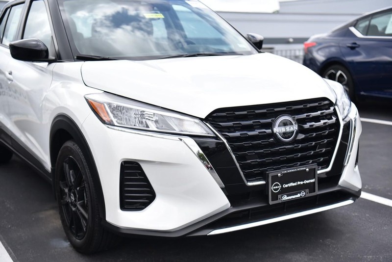 Nissan Kicks Vehicle Image 02