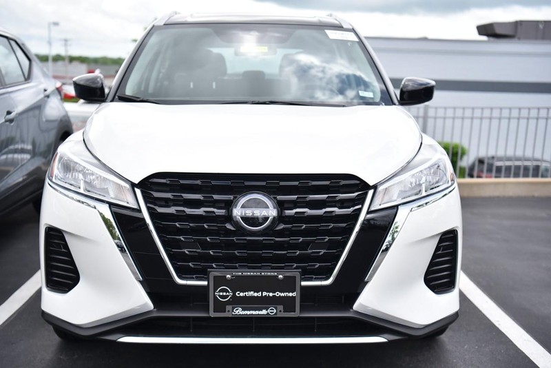 Nissan Kicks Vehicle Image 03