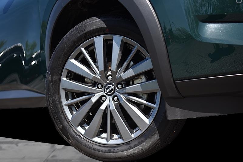 Nissan Pathfinder Vehicle Image 03