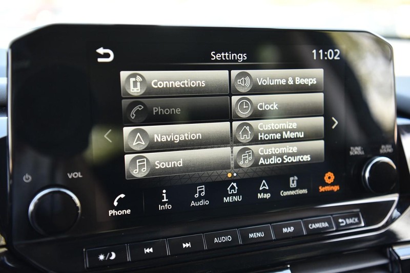 Nissan Pathfinder Vehicle Image 14