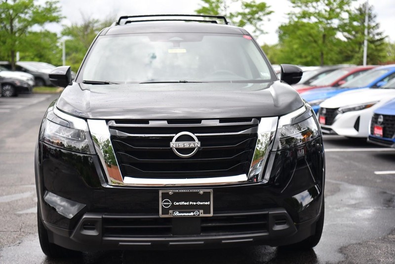 Nissan Pathfinder Vehicle Image 04