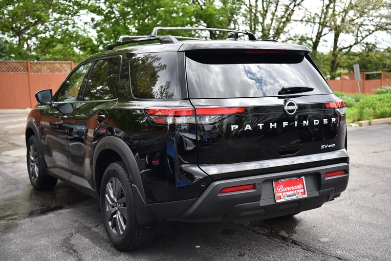 Nissan Pathfinder Vehicle Image 07
