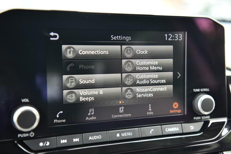 Nissan Pathfinder Vehicle Image 14