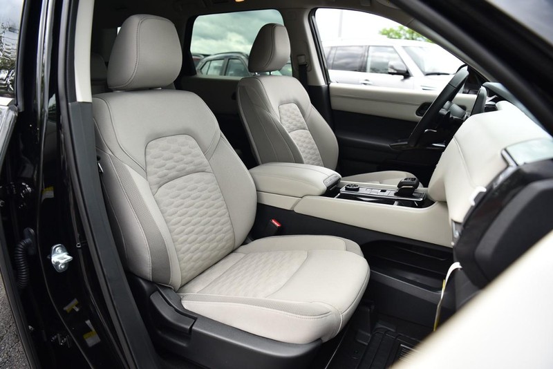 Nissan Pathfinder Vehicle Image 21