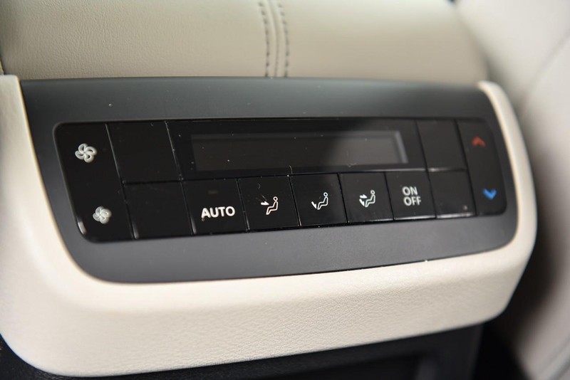 Nissan Pathfinder Vehicle Image 23