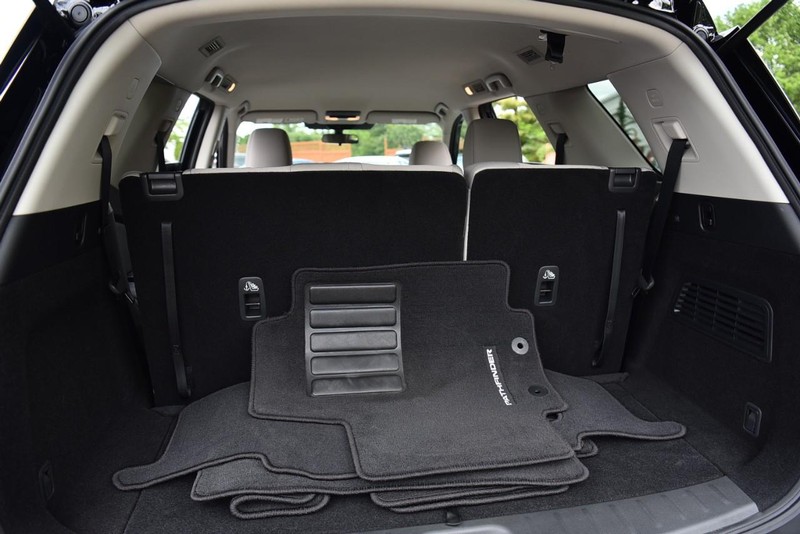 Nissan Pathfinder Vehicle Image 26