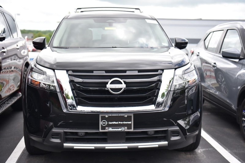 Nissan Pathfinder Vehicle Image 03
