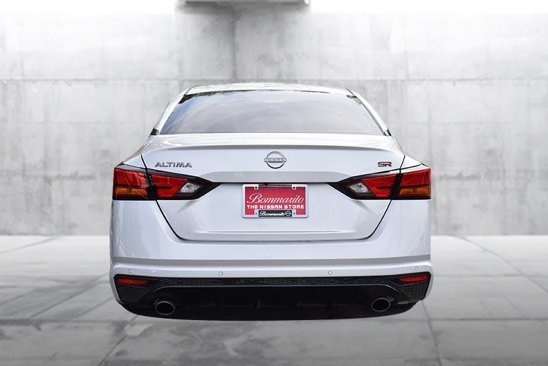 Nissan Altima Vehicle Image 06