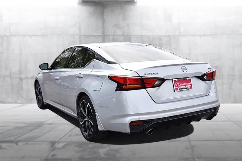 Nissan Altima Vehicle Image 07