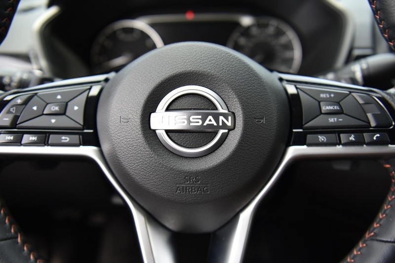 Nissan Altima Vehicle Image 18