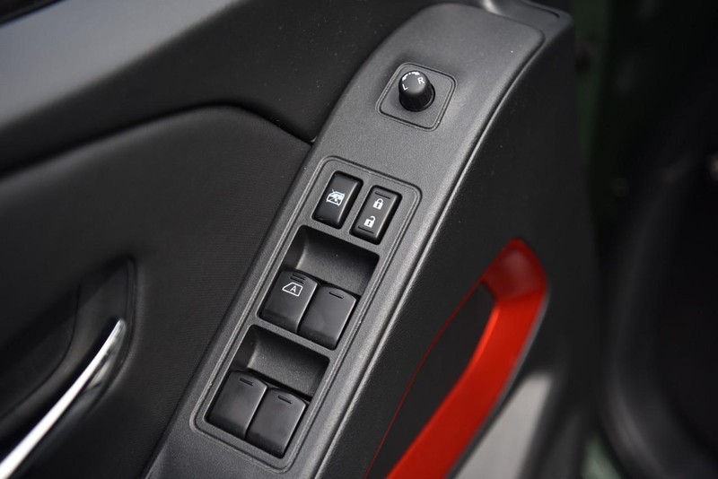 Nissan Frontier Vehicle Image 10