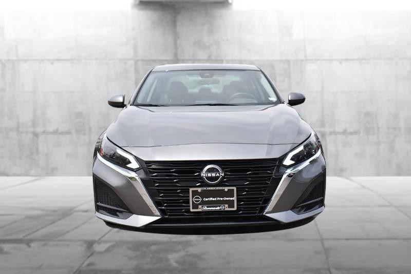 Nissan Altima Vehicle Image 04