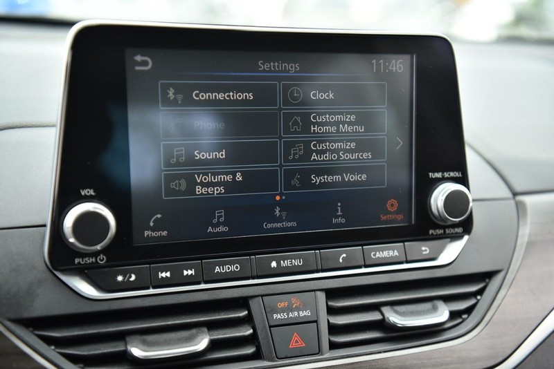 Nissan Altima Vehicle Image 17