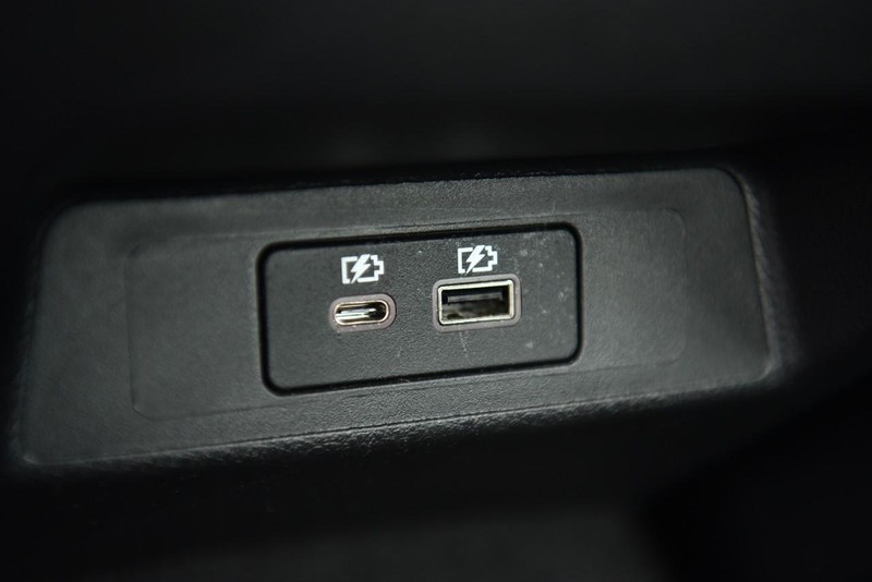 Nissan Altima Vehicle Image 22