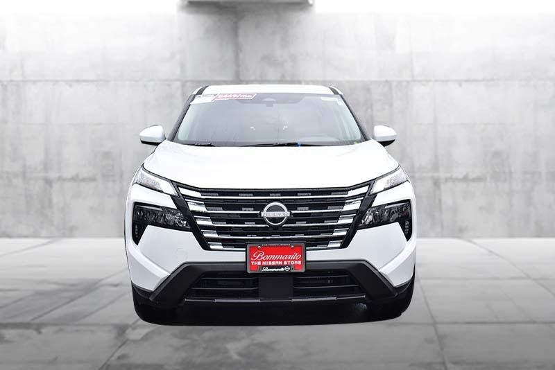 Nissan Rogue Vehicle Image 04