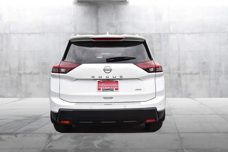 Nissan Rogue Vehicle Image 06