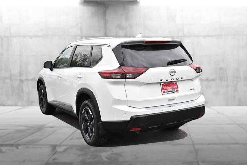 Nissan Rogue Vehicle Image 07