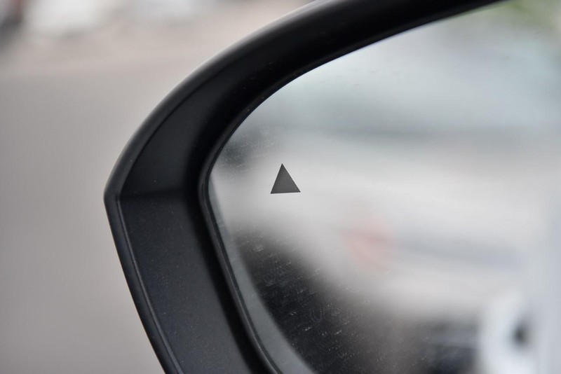 Nissan Rogue Vehicle Image 10