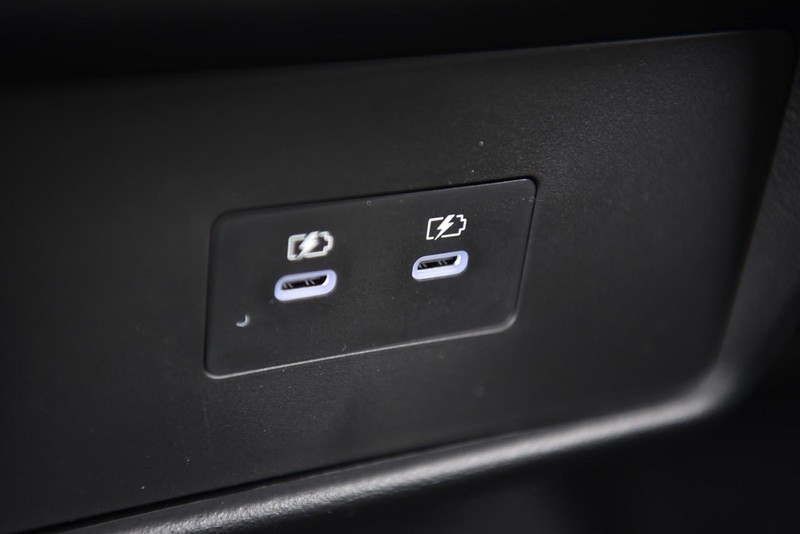 Nissan Rogue Vehicle Image 24