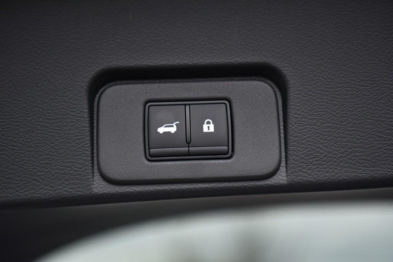 Nissan Rogue Vehicle Image 26