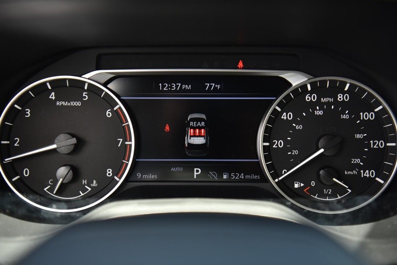 Nissan Rogue Vehicle Image 12