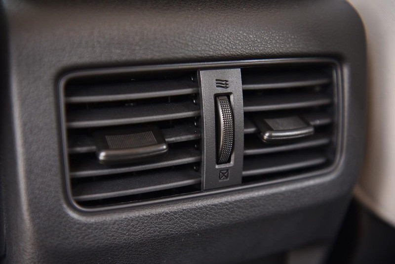Nissan Rogue Vehicle Image 22